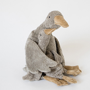 1歳のプレゼントに選びたい、わくわくを引き出すプレゼント